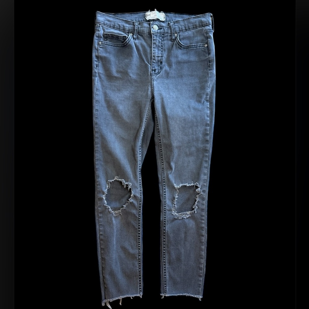 FREE PEOPLE black distressed jeans size 27
